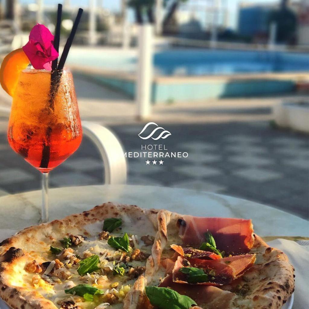 Hotel Mediterraneo Лидо-ди-Латина Экстерьер фото
