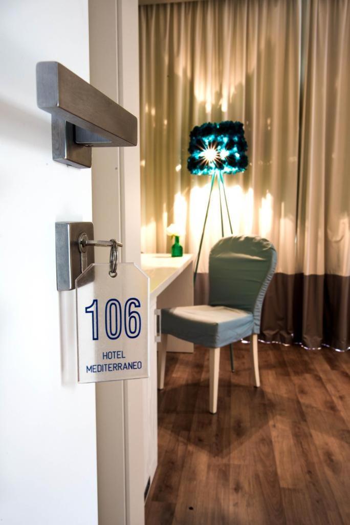 Hotel Mediterraneo Лидо-ди-Латина Экстерьер фото