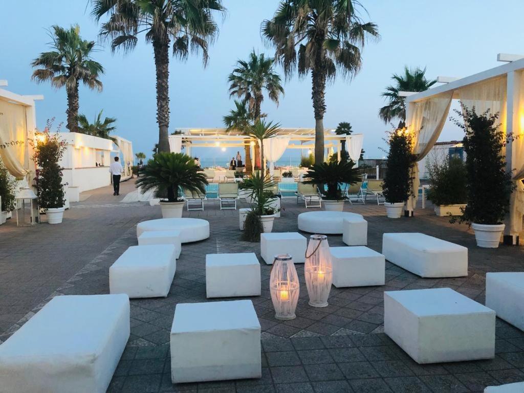 Hotel Mediterraneo Лидо-ди-Латина Экстерьер фото