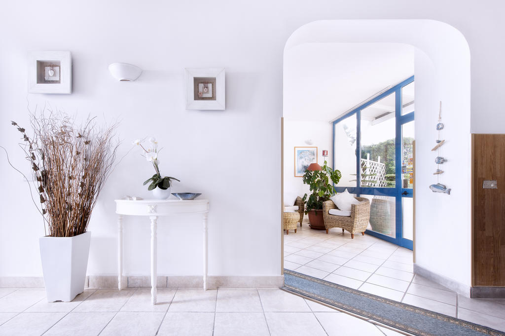 Hotel Mediterraneo Лидо-ди-Латина Экстерьер фото