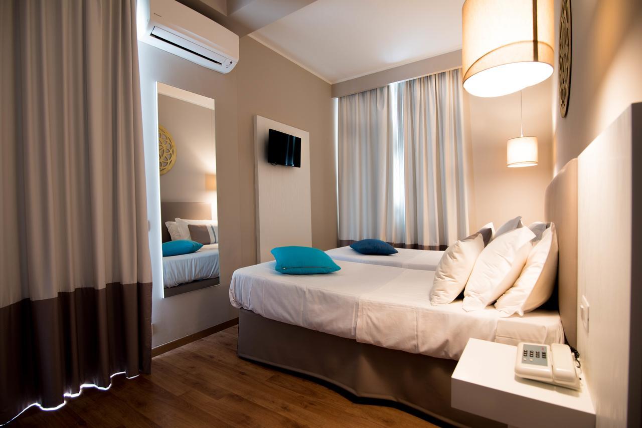 Hotel Mediterraneo Лидо-ди-Латина Экстерьер фото